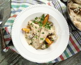 Куриное филе с яблоками и сидром