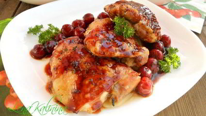 куриные бедра под вишневым соусом