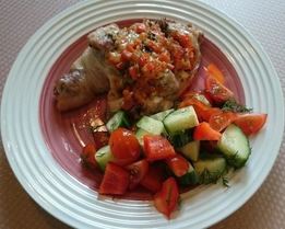 Куриные окорочка фаршированный овощами