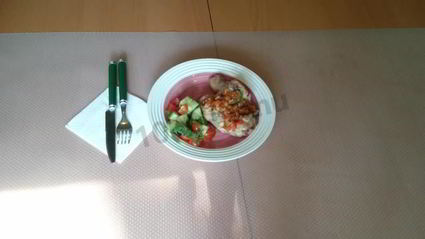 куриные окорочка фаршированный овощами