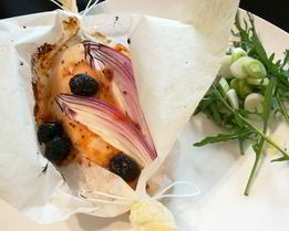 Курица под абрикосово-горчичным соусом