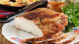 Окорок свиной, запеченный в духовке в фольге