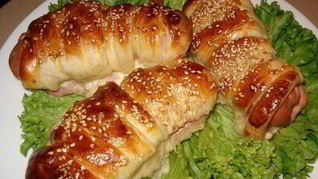 Сардельки, фаршированные картошкой