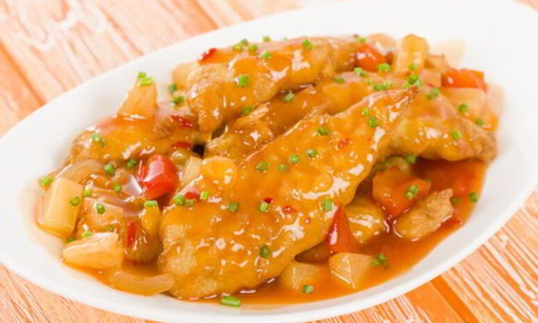 Рецепт сочной курицы с ананасами в кисло-сладком соусе