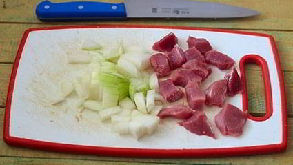 свинина в луковом соусе — мясо по-еврейски