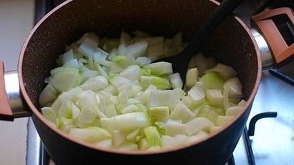 свинина в луковом соусе — мясо по-еврейски