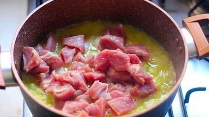 свинина в луковом соусе — мясо по-еврейски