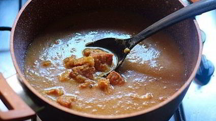 свинина в луковом соусе — мясо по-еврейски