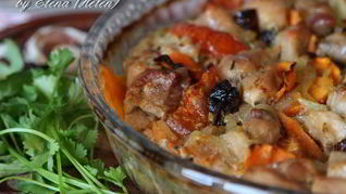 Свинина, запеченная с овощами и черносливом