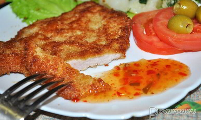 Рецепт свиных отбивных в сырной панировке