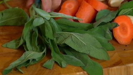 свиные ребрышки с грибами и красной фасолью