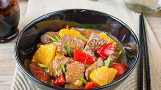 Телятина с апельсинами и сладким перцем