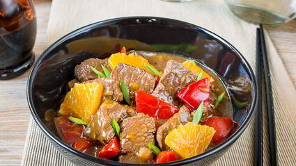 телятина с апельсинами и сладким перцем