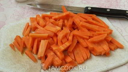 тушеная баранина с луком и морковью