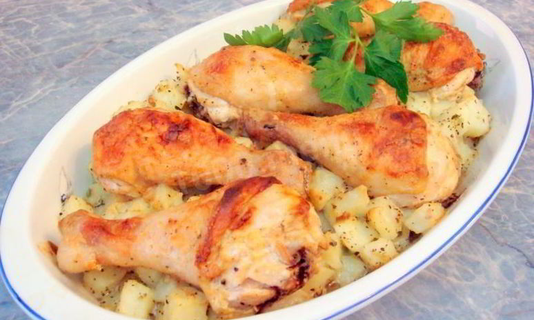 Рецепт запеченных куриных голеней с картошкой в духовке