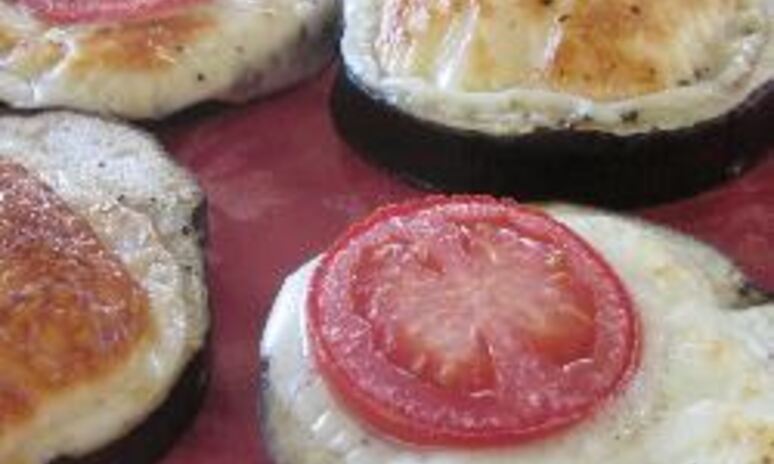 Рецепт баклажанов, запеченных с сыром моцарелла