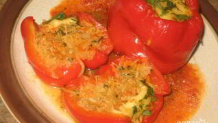 Фаршированный перец с овощами