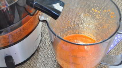 кабачки тушеные в морковном соке c чечевицей