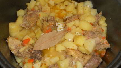 картофель тушеный с уткой в мультиварке