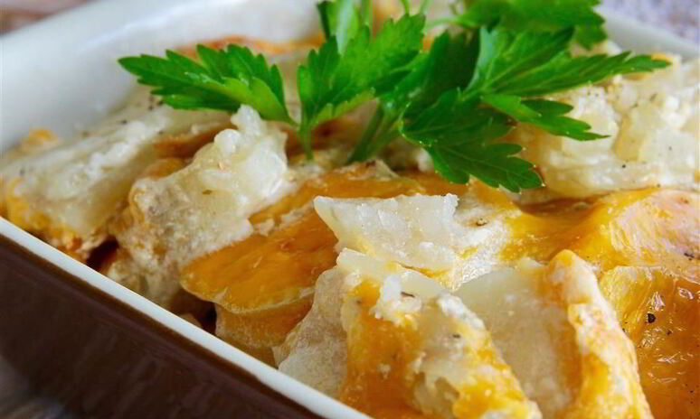 Рецепт картофеля запеченного с сыром и чесноком