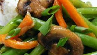 Стручковая фасоль с шампиньонами