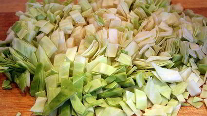 тушеная капуста под соусом