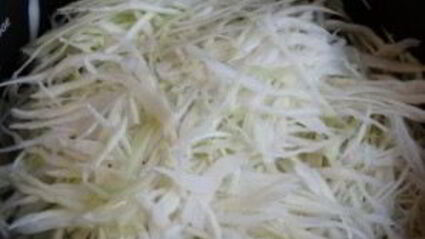 тушеная капуста со свининой в мультиварке поларис