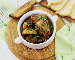 Тушеная картошка с ребрышками