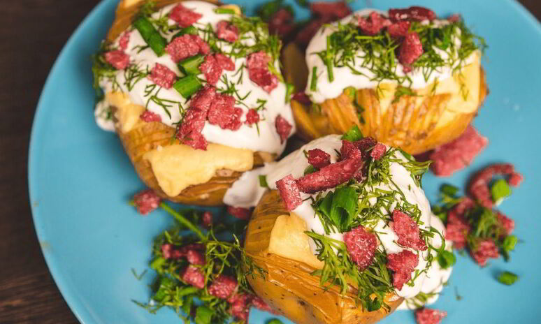 Рецепт запеченного картофеля в духовке с сыром