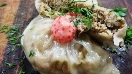 гедза с паштетом из тунца и куриной печенью