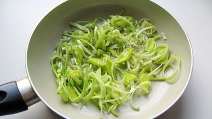 куриная печень с грибами в сметане