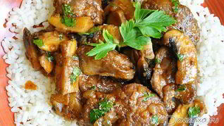 Куриная печенка с грибами и белым вином