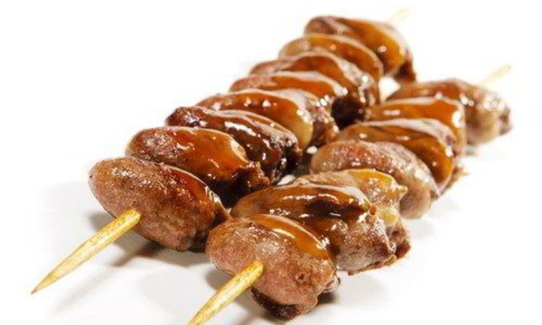 Рецепт куриных сердец и печень на шпажках