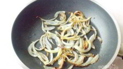 печень говяжья с луком