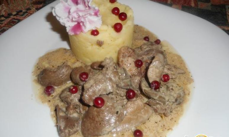 Рецепт печени кролика в сливочном соусе