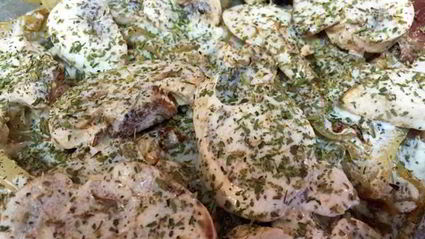 печень с грибами под сливочным соусом