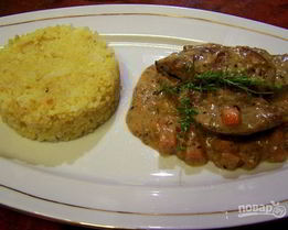 Печень свиная тушеная