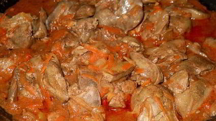 печень тушеная в томатном соку