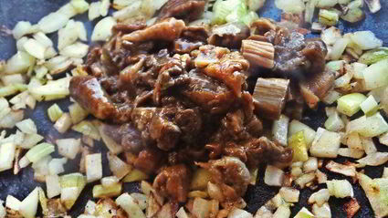 печень в беконе с картофелем