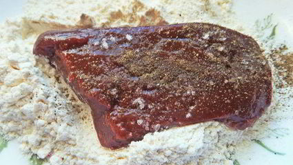 печень в беконе с картофелем