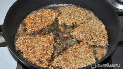 печень, жаренная в овсяной панировке