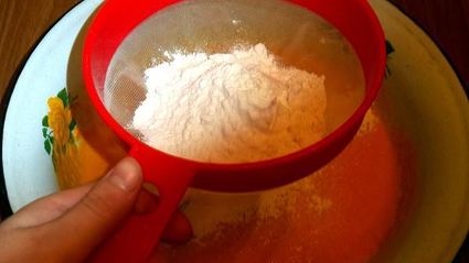 морковно-шафрановое пельменное тесто