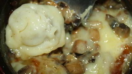 пельмени с грибами в горшочках