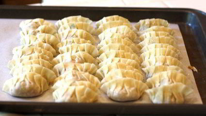 японские жареные пельмени