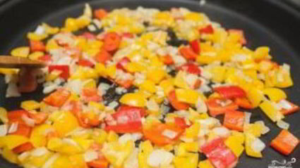 паэлья с морепродуктами и курицей