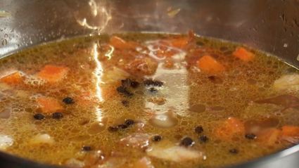 пилав с тушенкой и вареным нутом