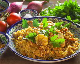 Плов из бурого риса с курицей