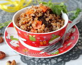 Плов из гречки с грибами и орехами