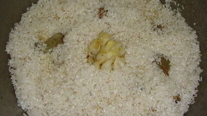 плов с курицей и курагой в духовке