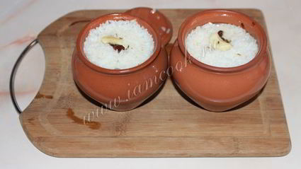 плов со свининой в горшочках